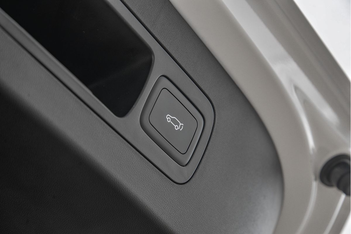 2025 MG QS Essence IS31