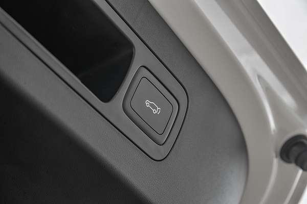 2025 MG QS Essence IS31