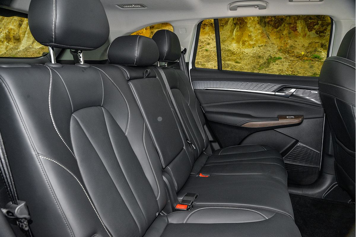 2025 MG QS Essence IS31