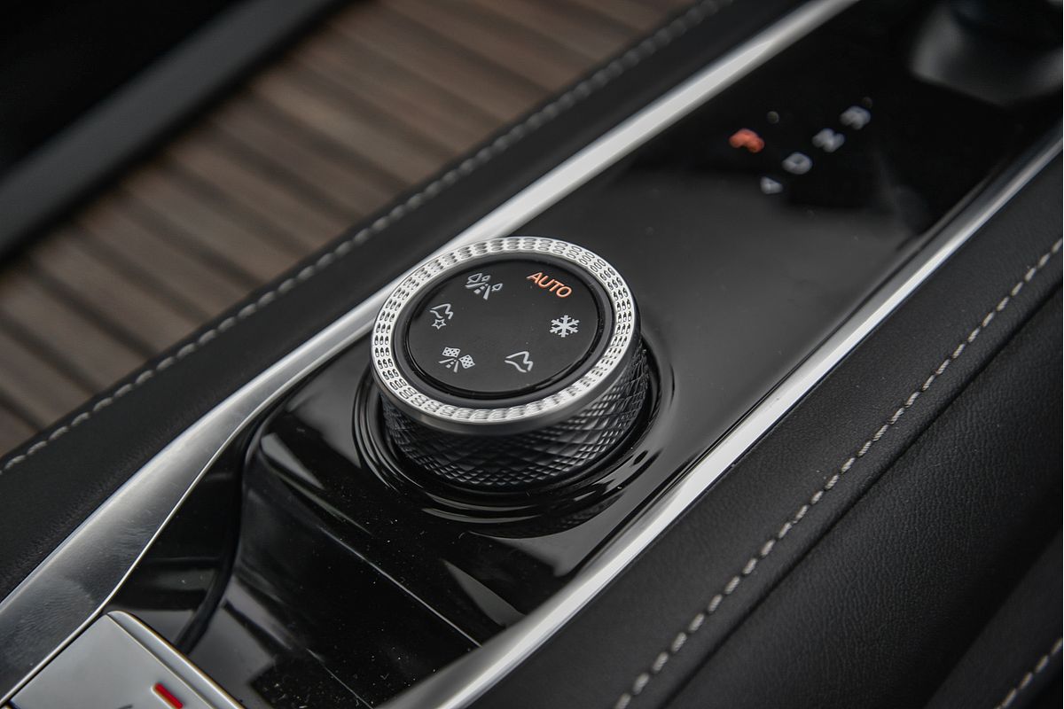 2025 MG QS Essence IS31