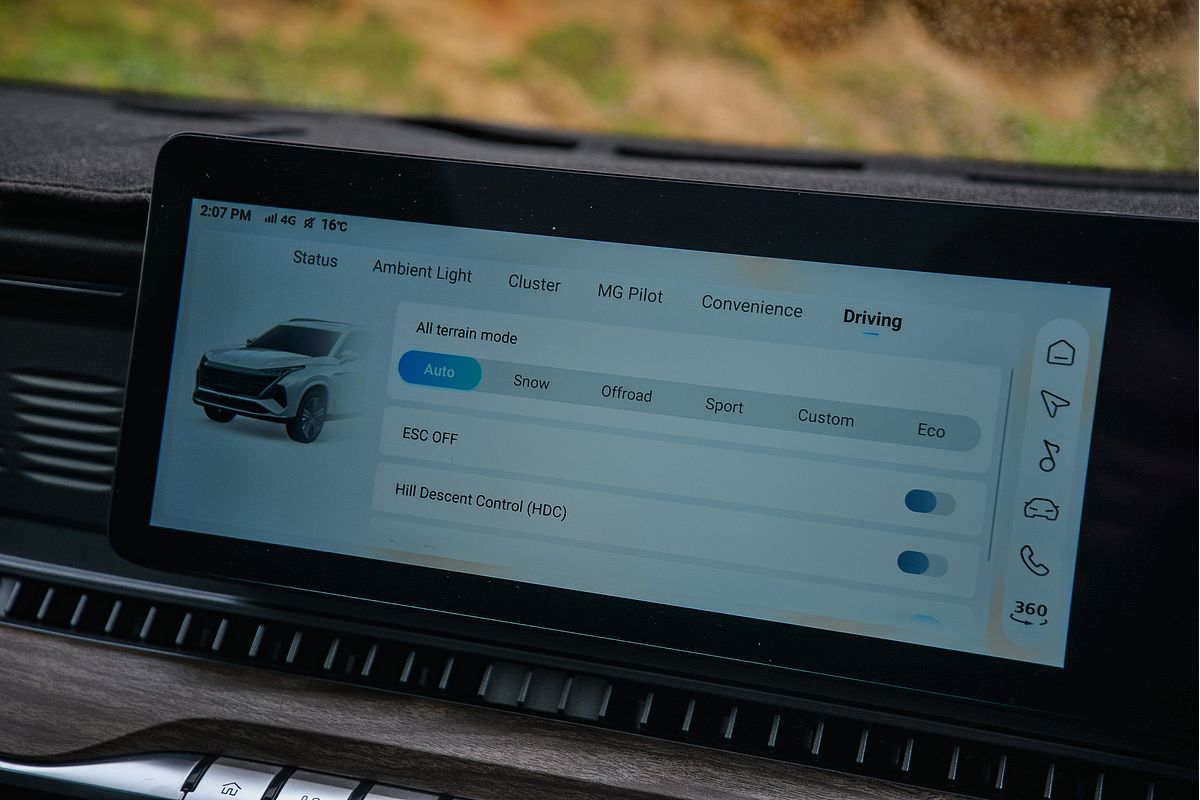 2025 MG QS Essence IS31