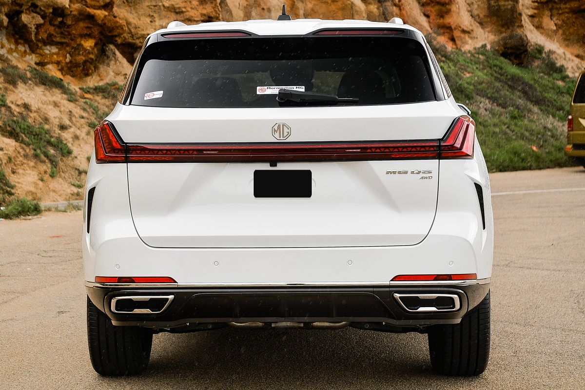 2025 MG QS Essence IS31