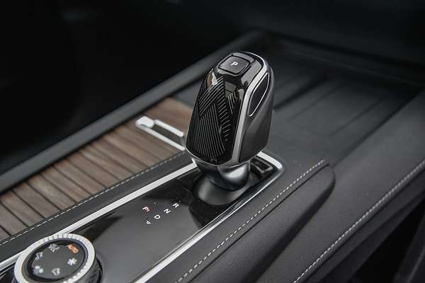 2025 MG QS Essence IS31