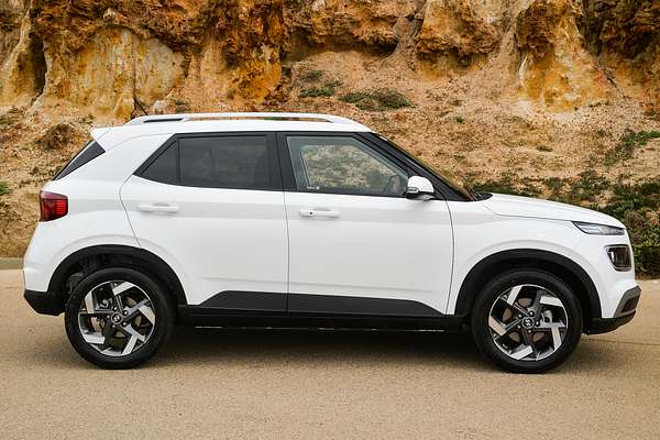 2025 Hyundai Venue Elite QX.V5