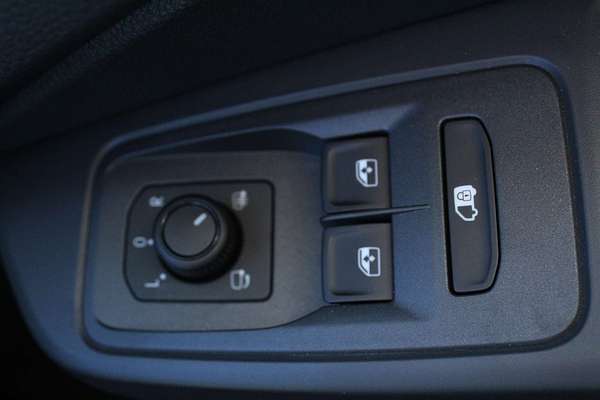 2025 Volkswagen Caddy TDI320 5 SWB