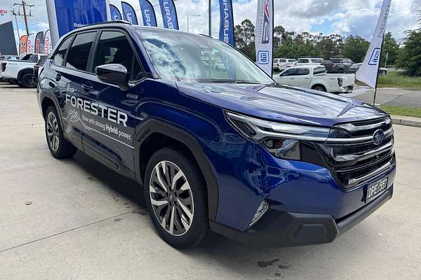 2025 Subaru Forester Hybrid Touring S6