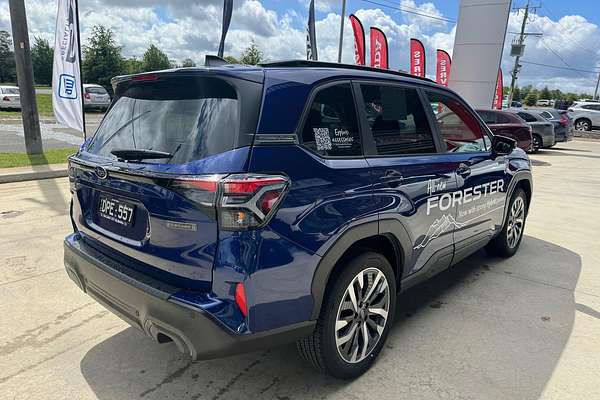 2025 Subaru Forester Hybrid Touring S6