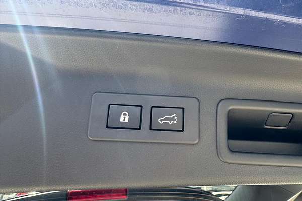 2025 Subaru Forester Hybrid Touring S6