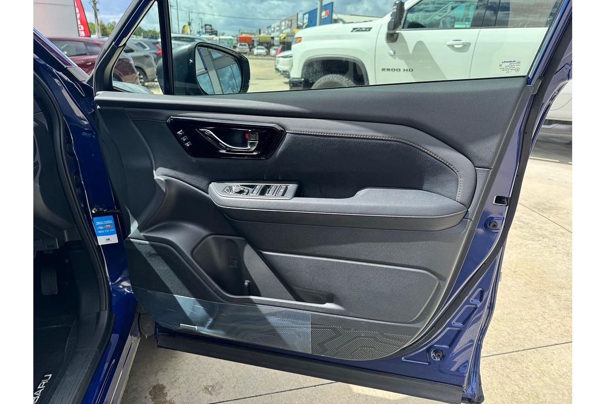 2025 Subaru Forester Hybrid Touring S6