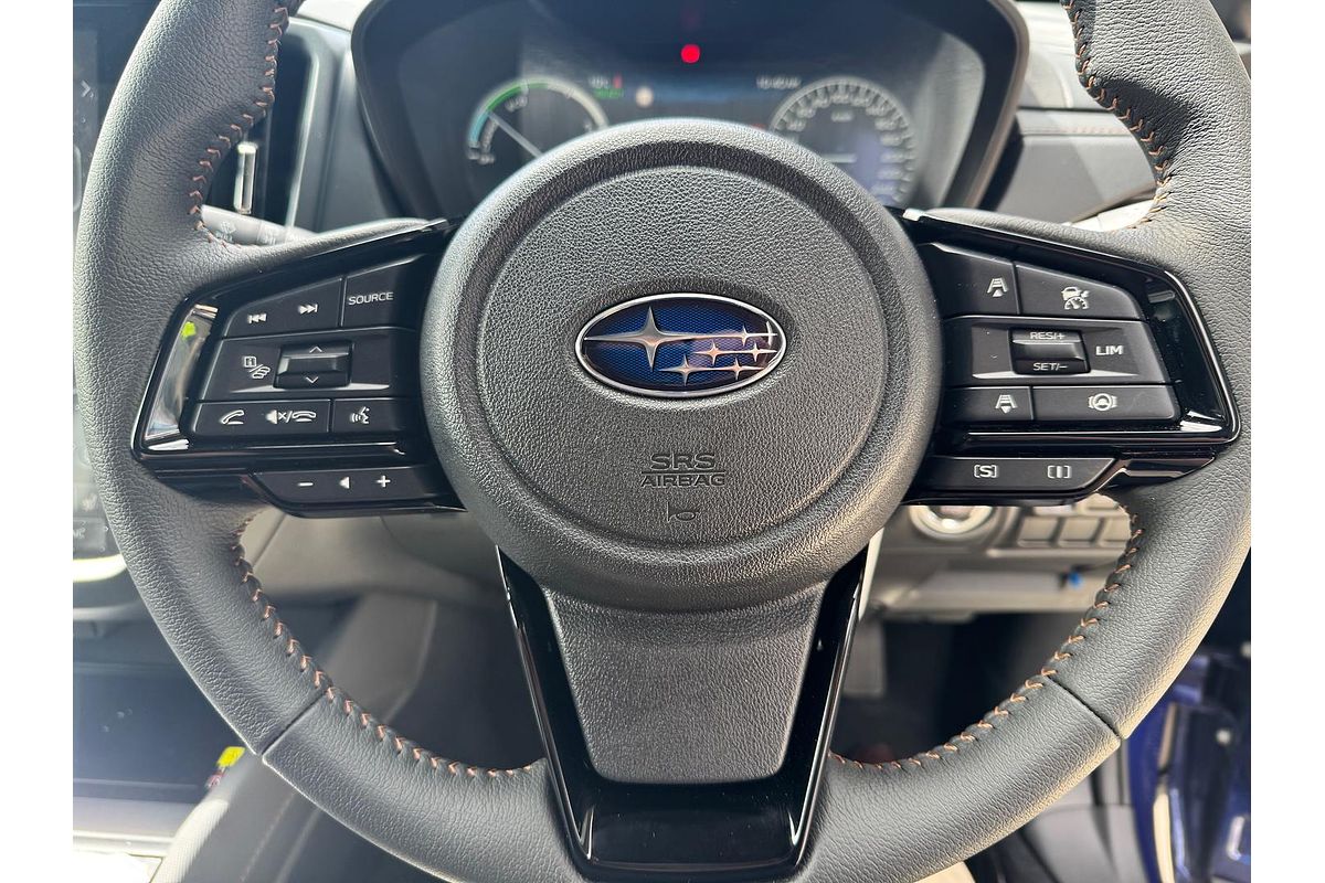 2025 Subaru Forester Hybrid Touring S6