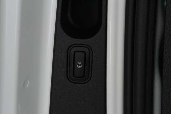 2025 Volkswagen Caddy TDI320 5 SWB