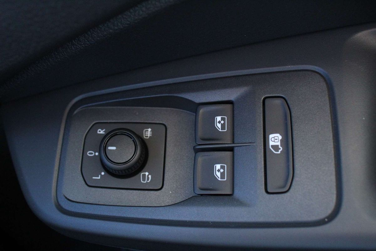 2025 Volkswagen Caddy TDI320 5 SWB