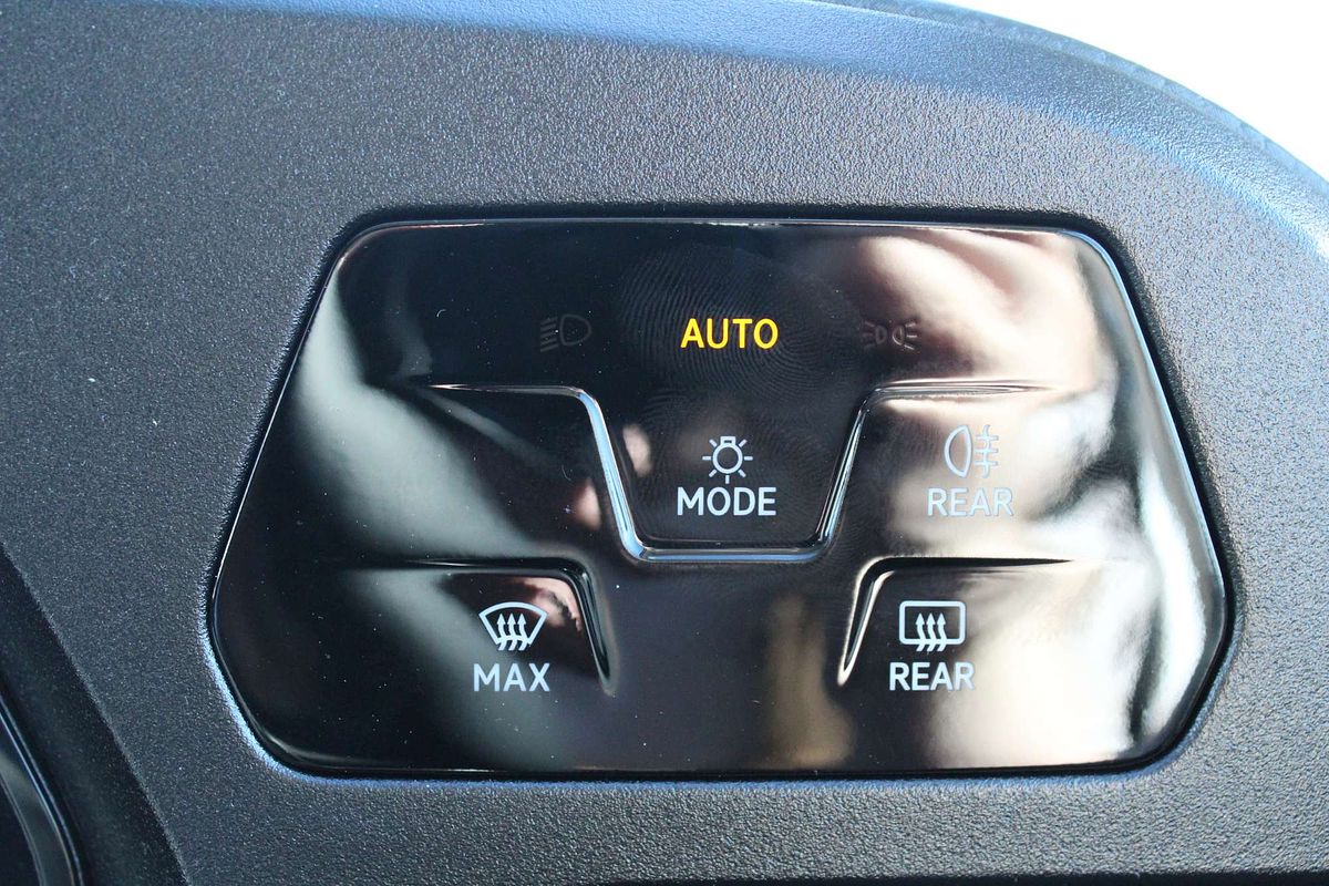 2025 Volkswagen Caddy TDI320 5 SWB