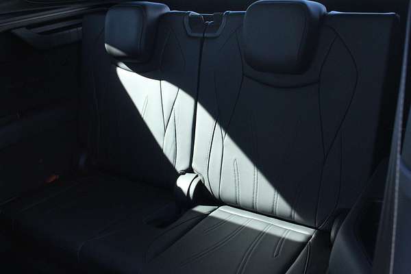 2025 Volkswagen Tayron 195TSI R-Line R4