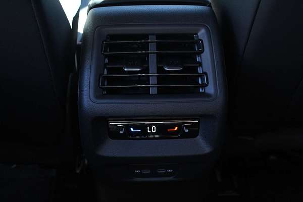 2025 Volkswagen Tayron 195TSI R-Line R4