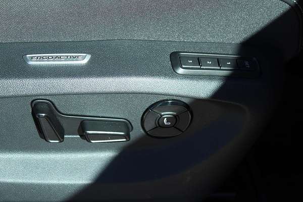 2025 Volkswagen Tayron 195TSI R-Line R4