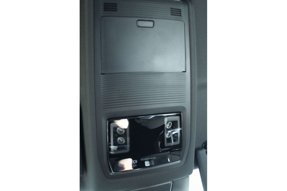 2025 Volkswagen Tayron 195TSI R-Line R4