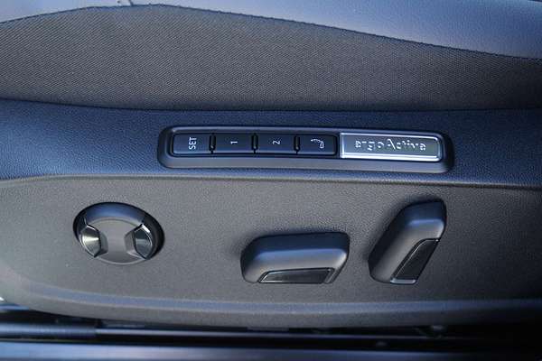 2025 Volkswagen ID.4 Pro E2