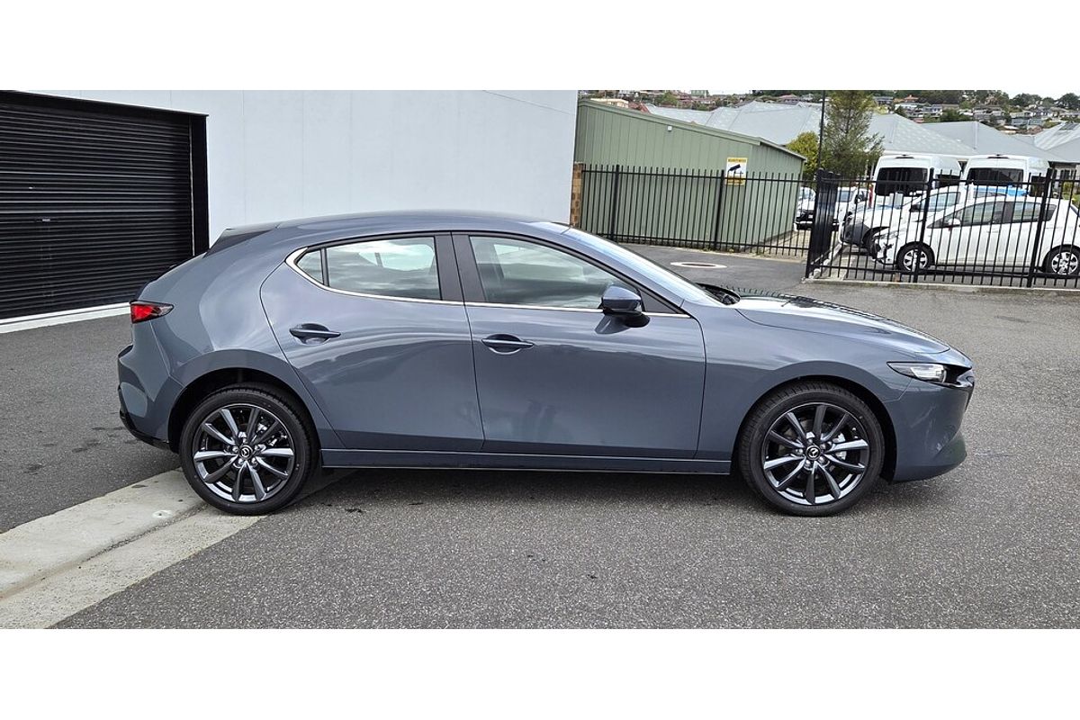 MAZDA3 R 6AUTO HATCH G20 EVOLVE MAZDA3 R 6AUTO HATCH G20 EVOLVE