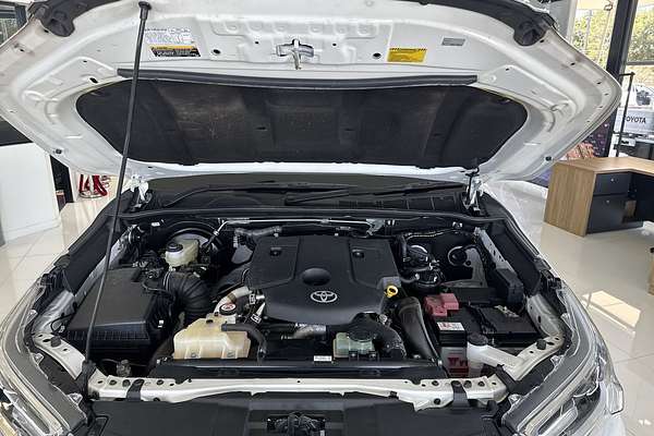 2023 Toyota Hilux SR5 GUN126R 4X4