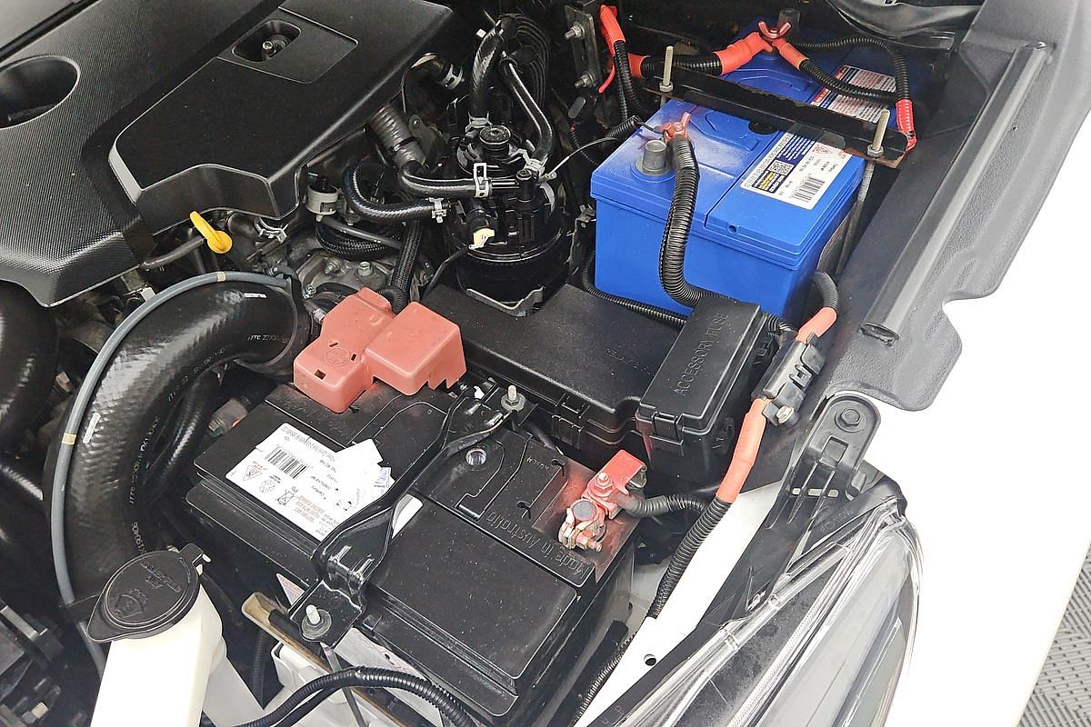 2019 Toyota Hilux SR GUN126R 4X4