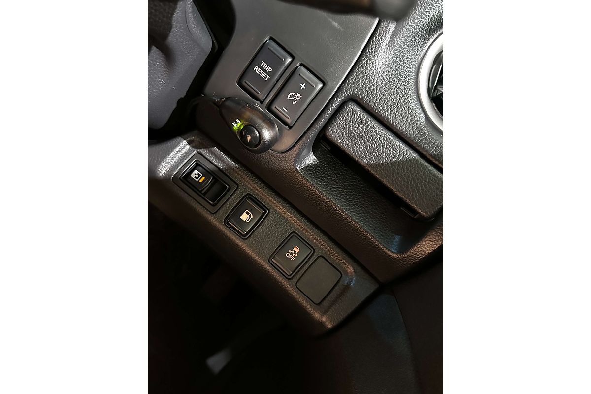 2017 Nissan Navara ST-X D23 Series 2 4X4