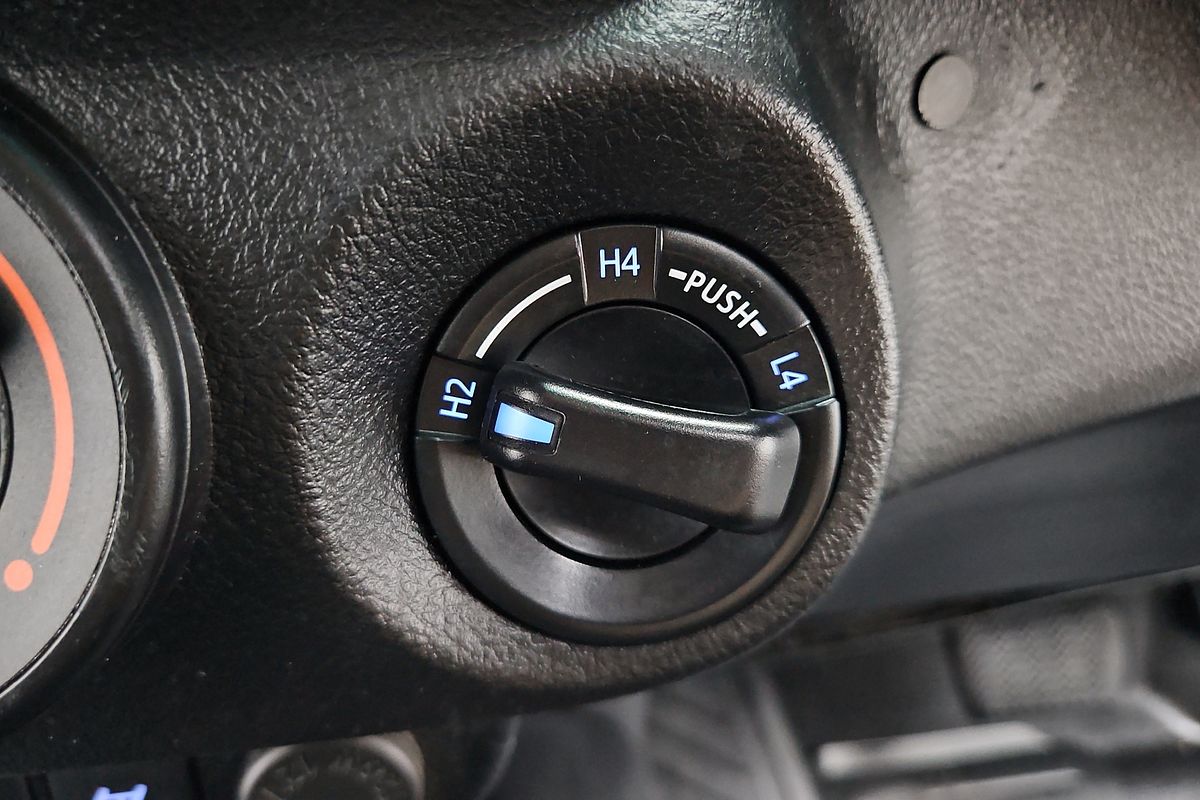 2019 Toyota Hilux SR GUN126R 4X4