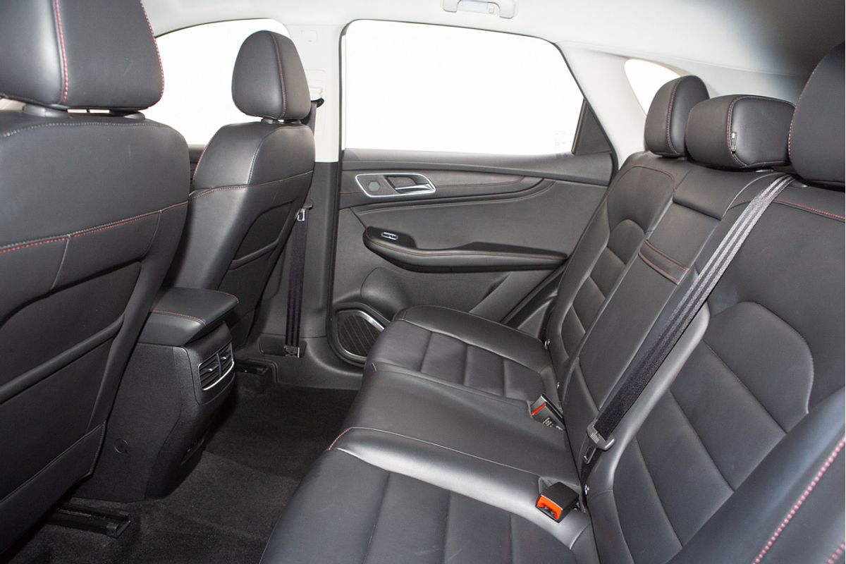 2024 MG HS Vibe SAS23