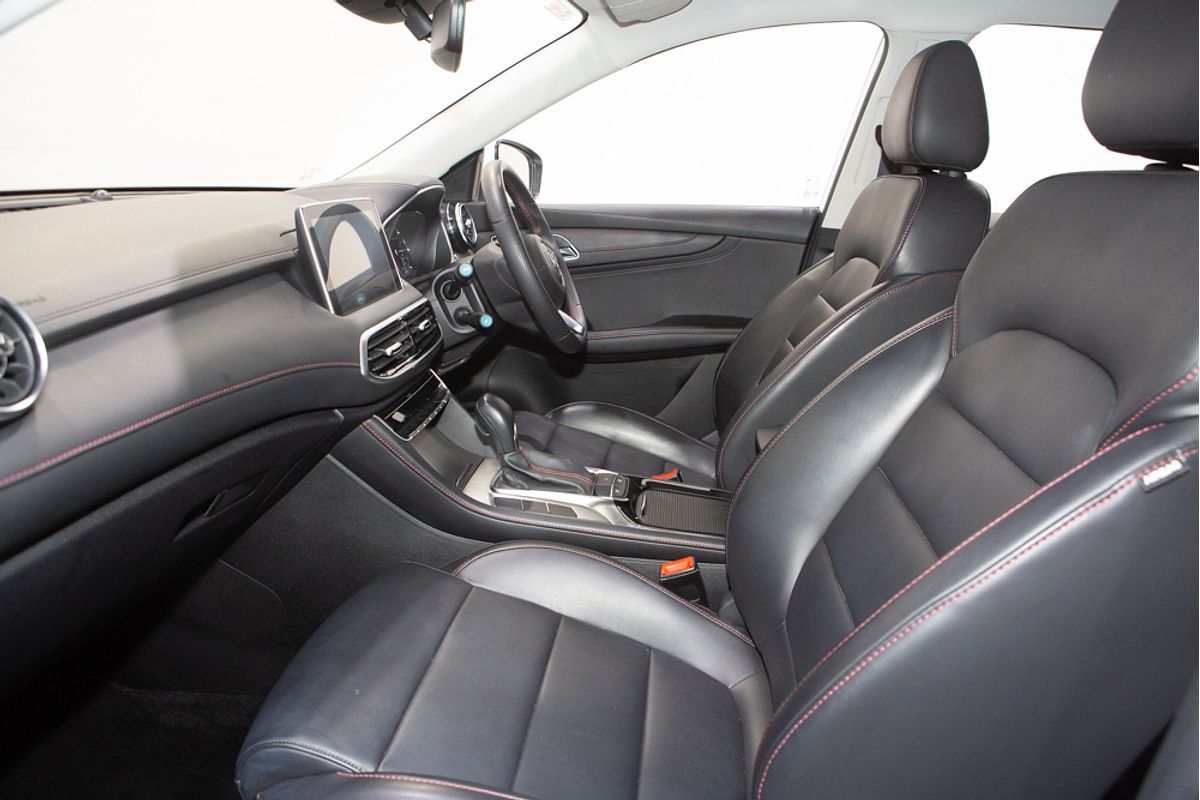 2024 MG HS Vibe SAS23