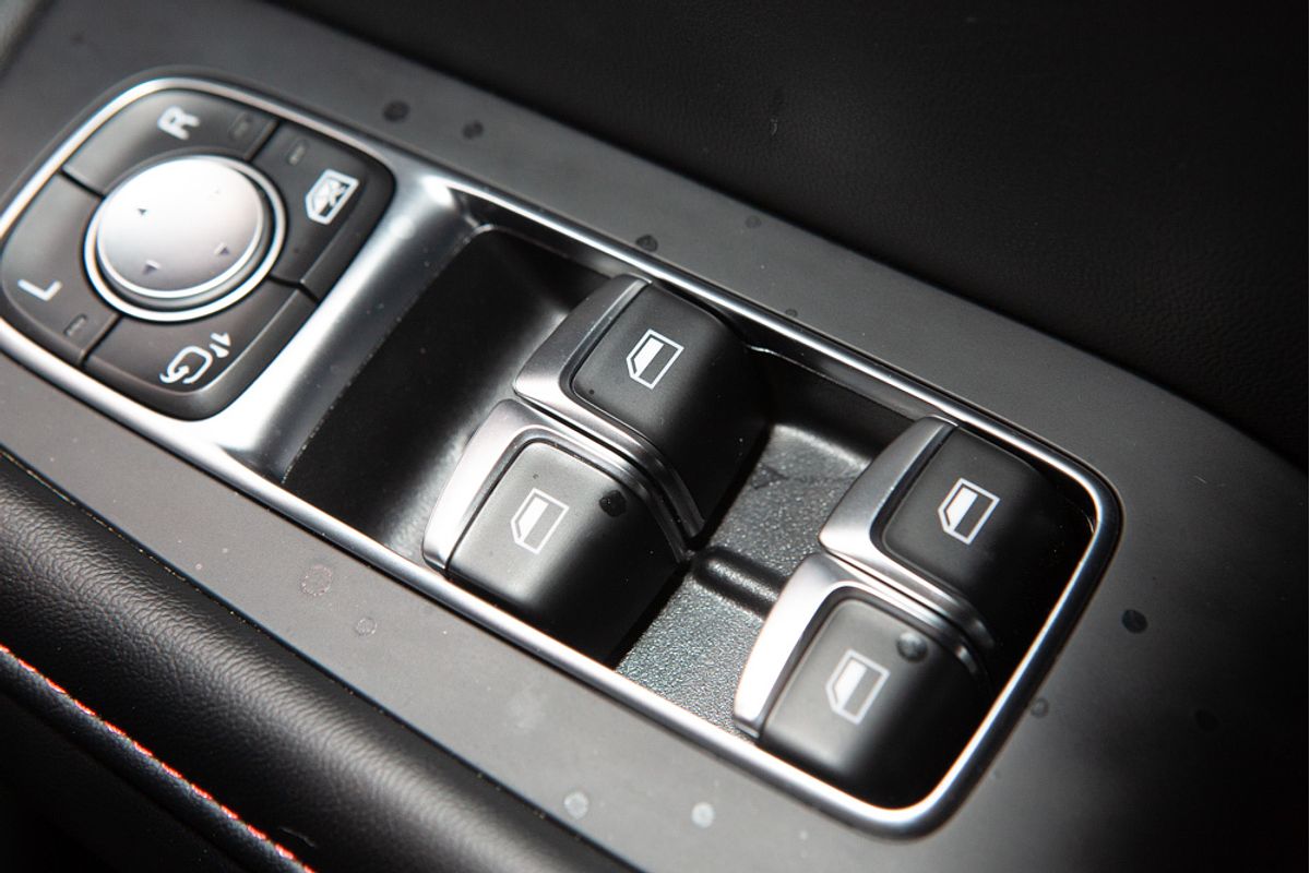 2024 MG HS Vibe SAS23