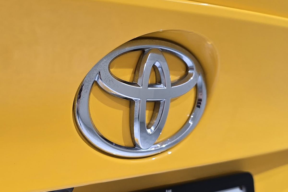 2017 Toyota C-HR NGX10R