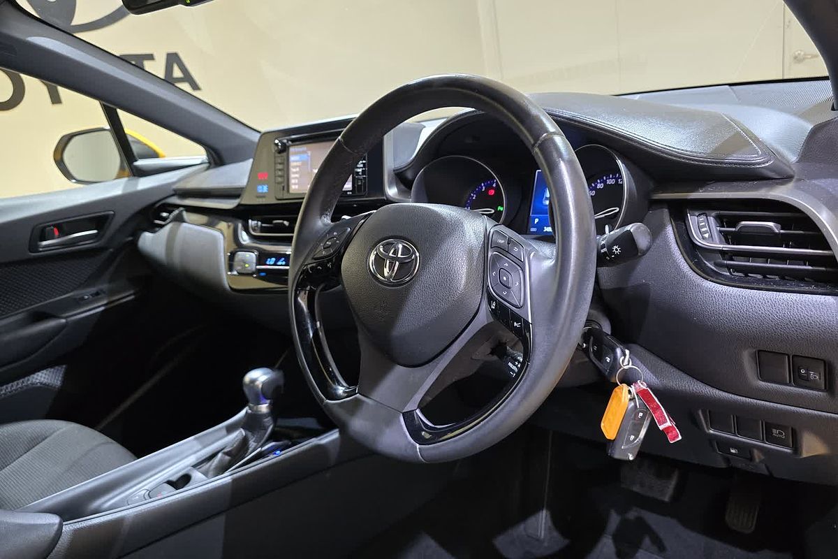 2017 Toyota C-HR NGX10R
