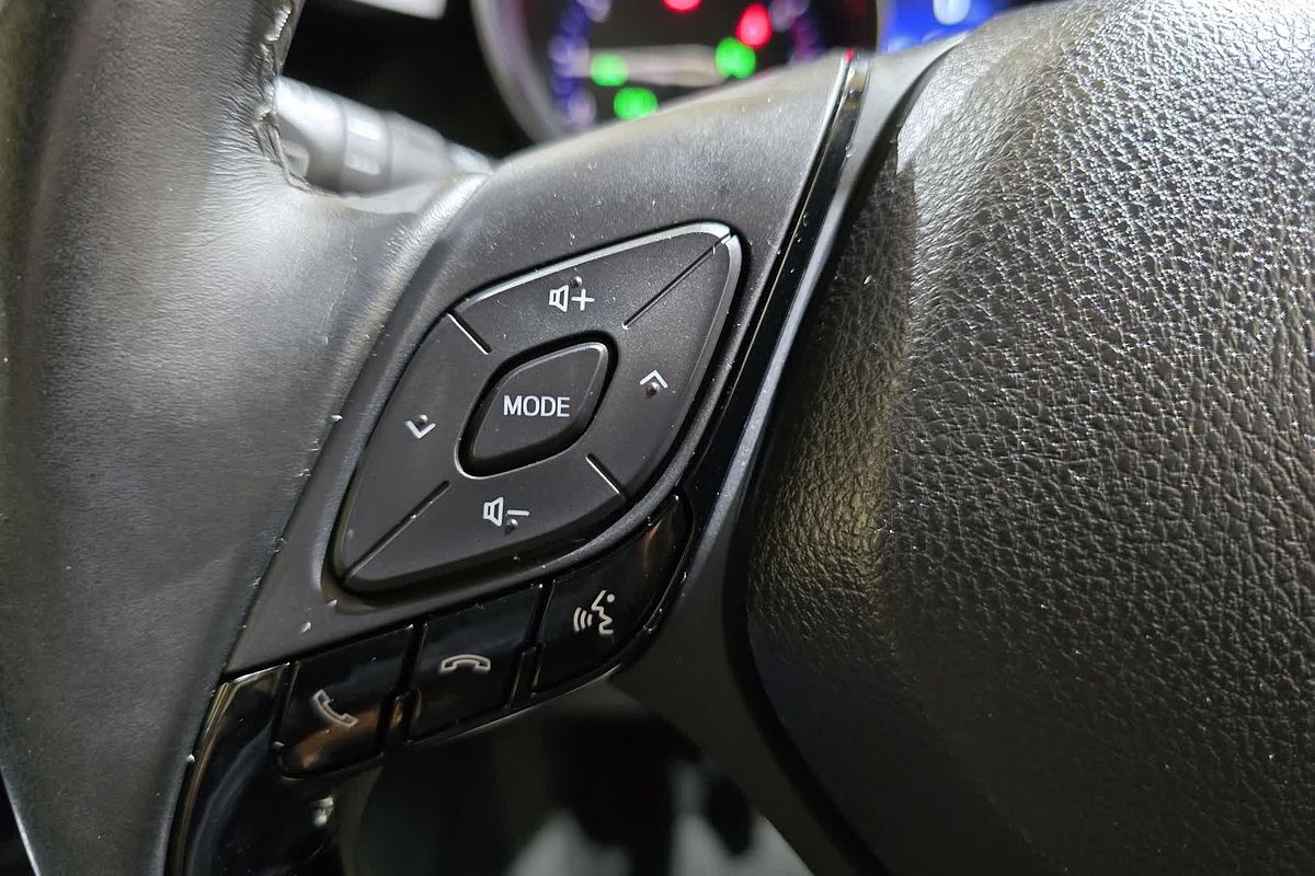 2017 Toyota C-HR NGX10R