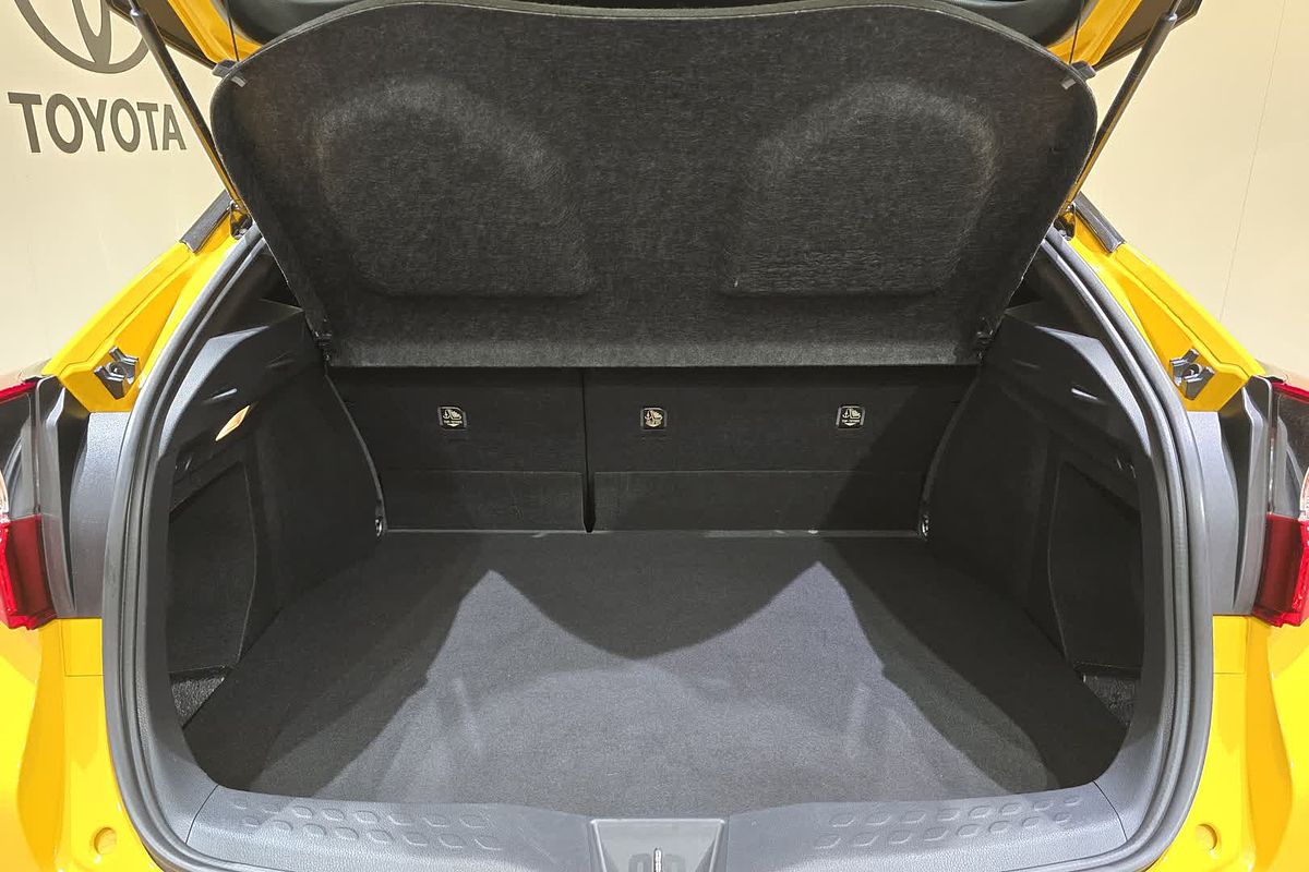 2017 Toyota C-HR NGX10R