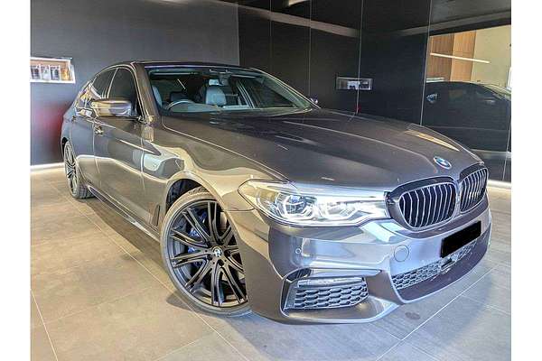 2017 BMW 5 Series 540i M Sport G30