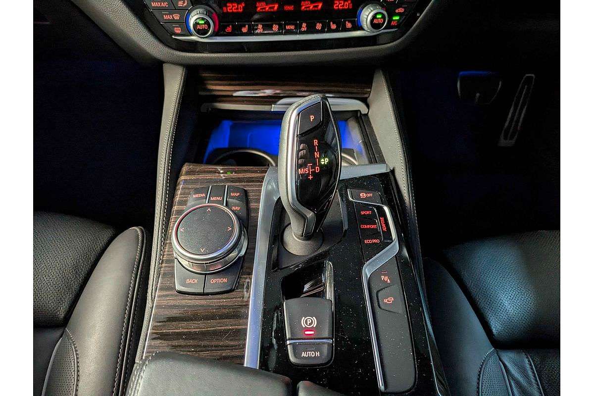 2017 BMW 5 Series 540i M Sport G30