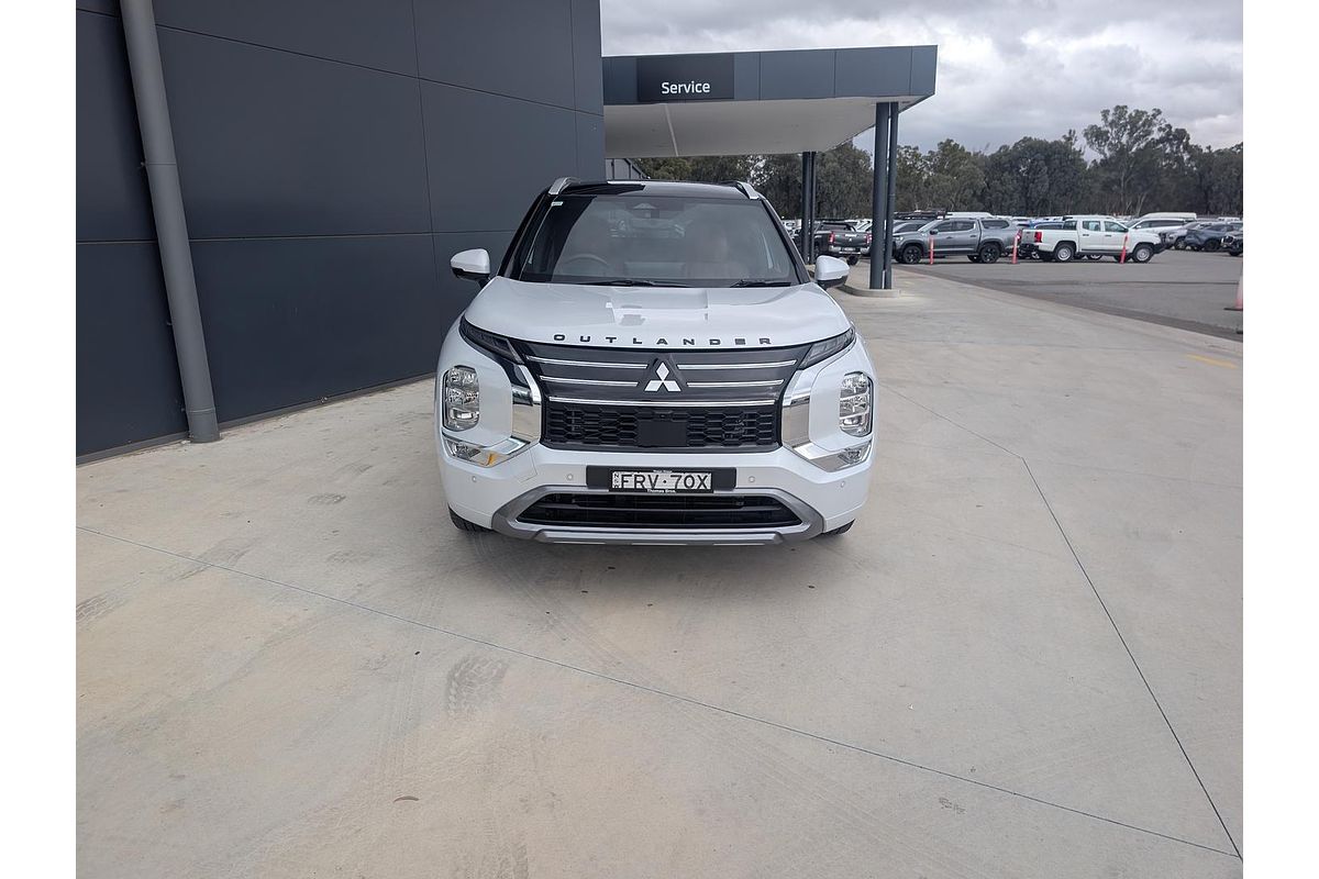 2025 Mitsubishi Outlander Exceed Tourer ZM