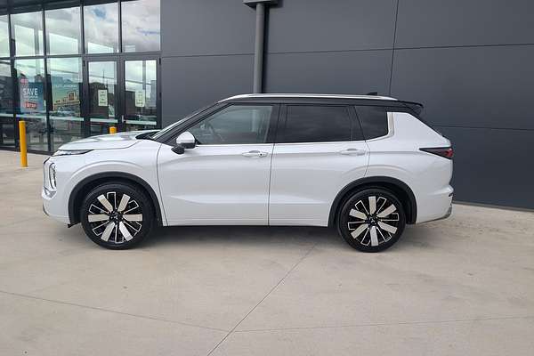2025 Mitsubishi Outlander Exceed Tourer ZM