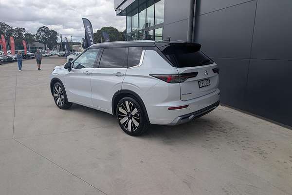 2025 Mitsubishi Outlander Exceed Tourer ZM