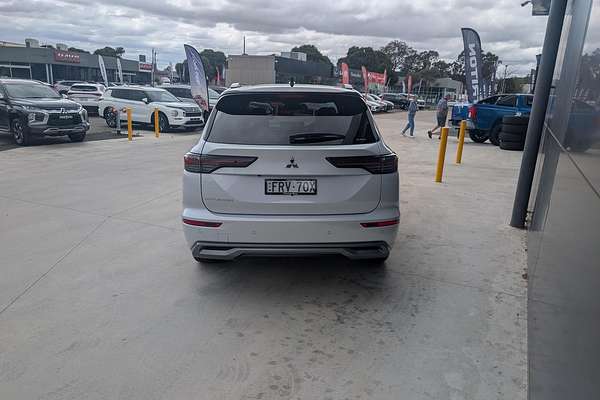 2025 Mitsubishi Outlander Exceed Tourer ZM