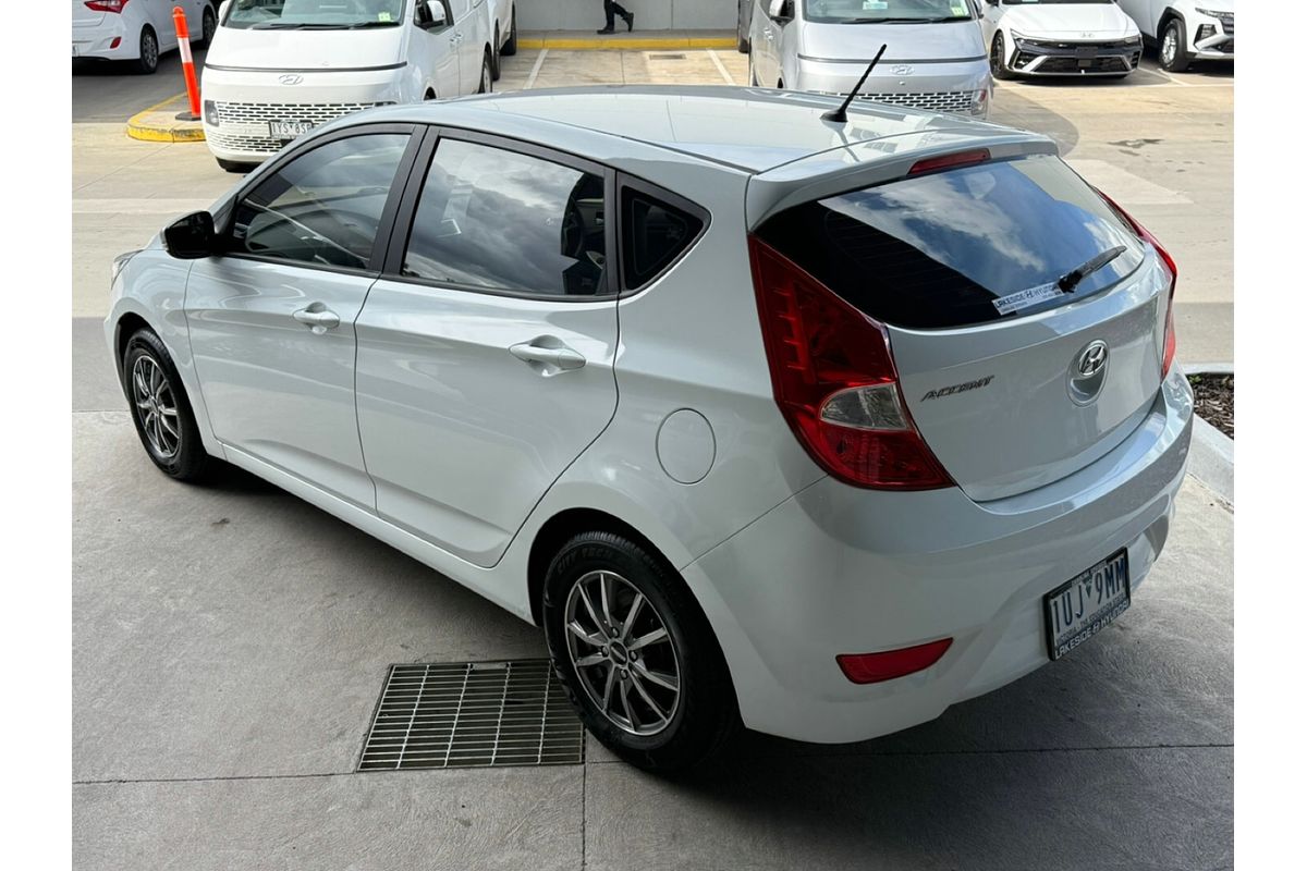 2014 Hyundai Accent Active RB2
