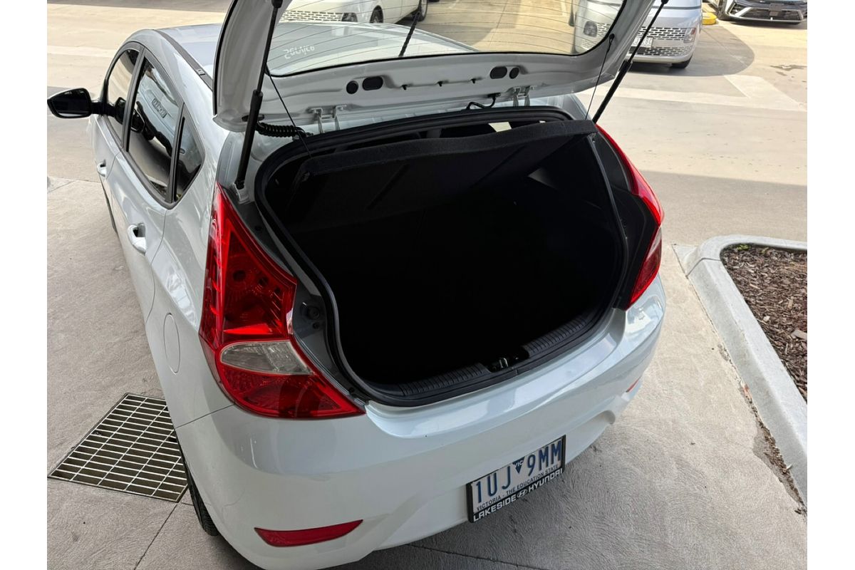 2014 Hyundai Accent Active RB2