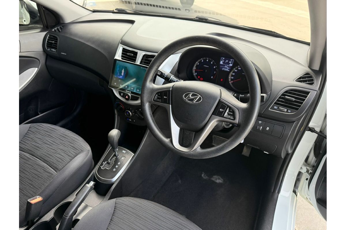 2014 Hyundai Accent Active RB2