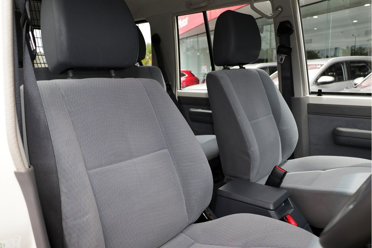 2019 Toyota Landcruiser GXL VDJ76R