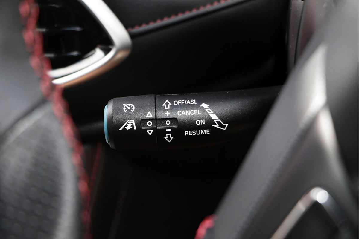 2021 MG HS Plus EV Excite SAS23