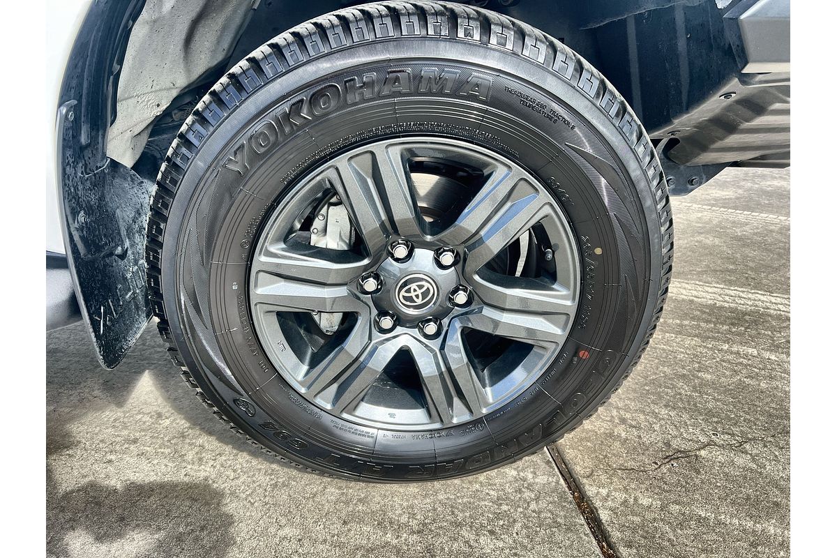 2024 Toyota Hilux SR GUN126R