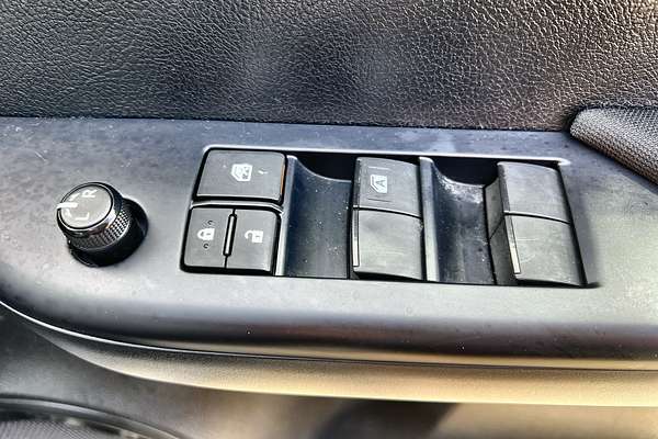 2024 Toyota Hilux SR GUN126R