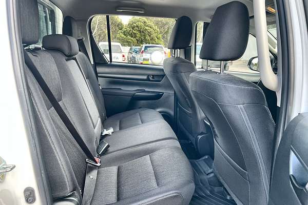 2024 Toyota Hilux SR GUN126R