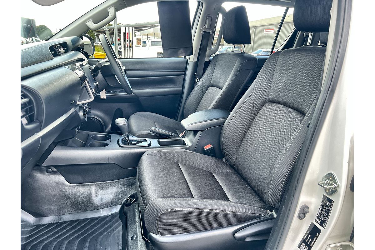 2024 Toyota Hilux SR GUN126R