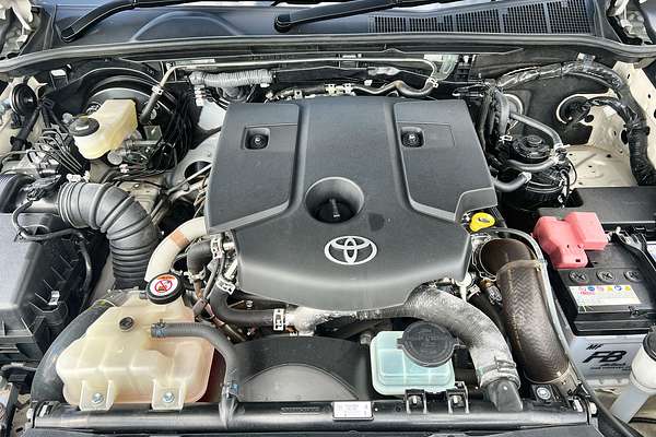 2024 Toyota Hilux SR GUN126R